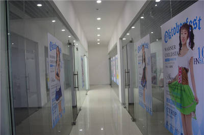 華納音悅童星夢(mèng)工廠正式落戶阜陽(yáng)，助力少兒藝術(shù)培訓(xùn)發(fā)展